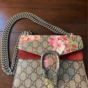 Gucci Beige and Red Floral Shoulder Bag